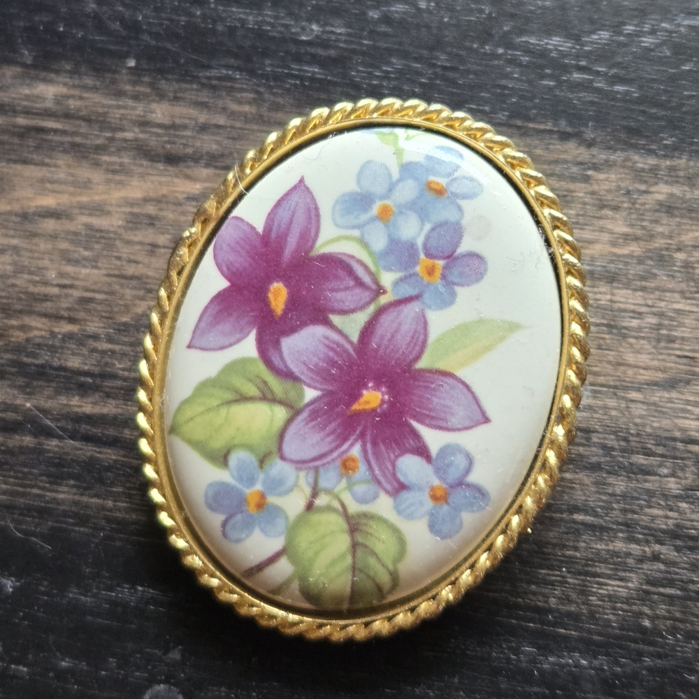 Vintage Gold Brooch with Purple and Blue Floral Design - Picture 7 of 7